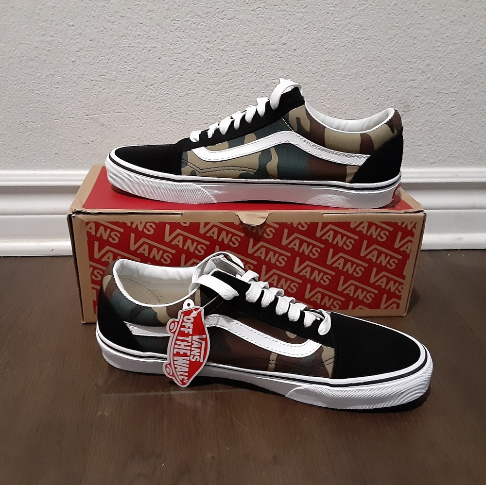 Vans - Picture 2 of 4